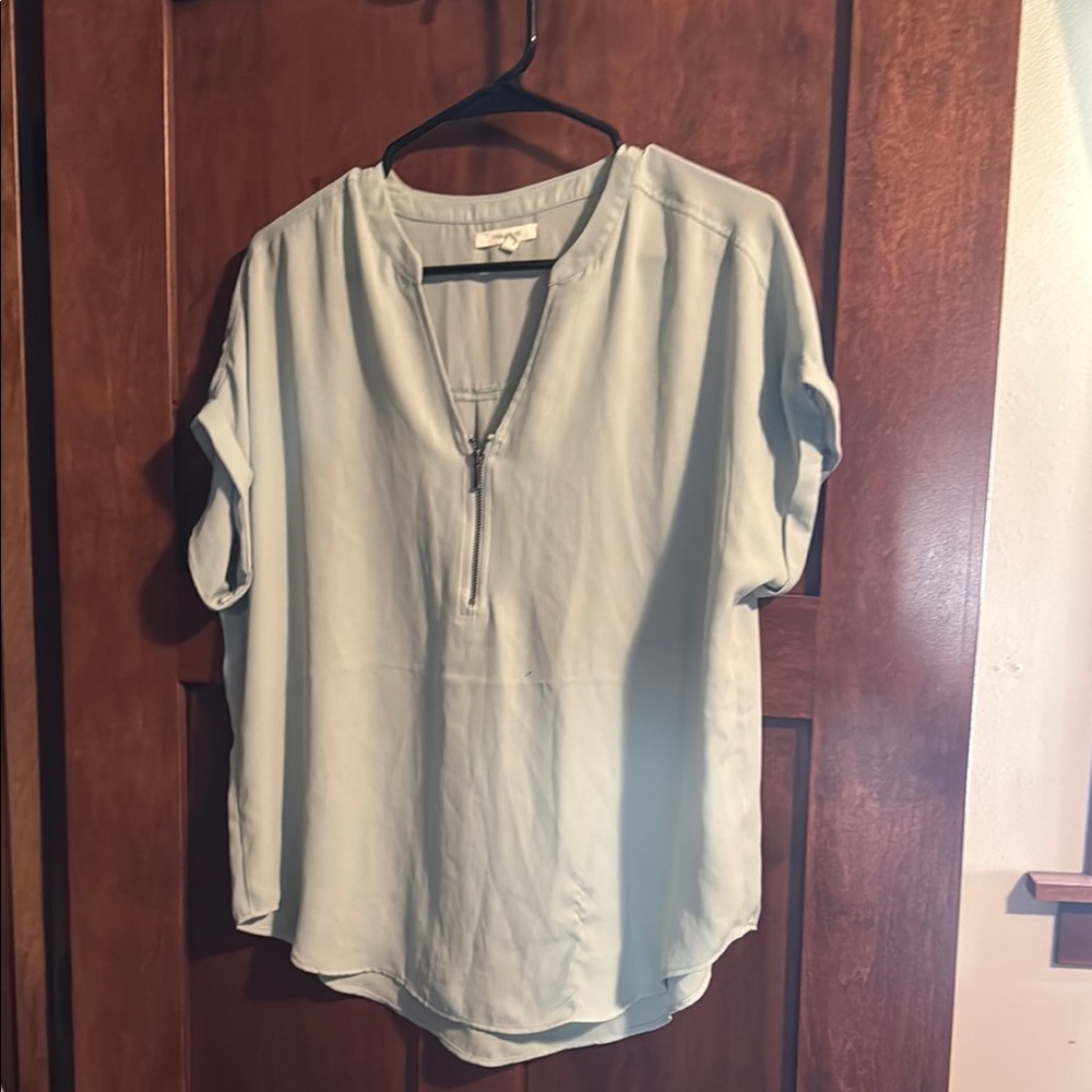 Women's Light Blue Top